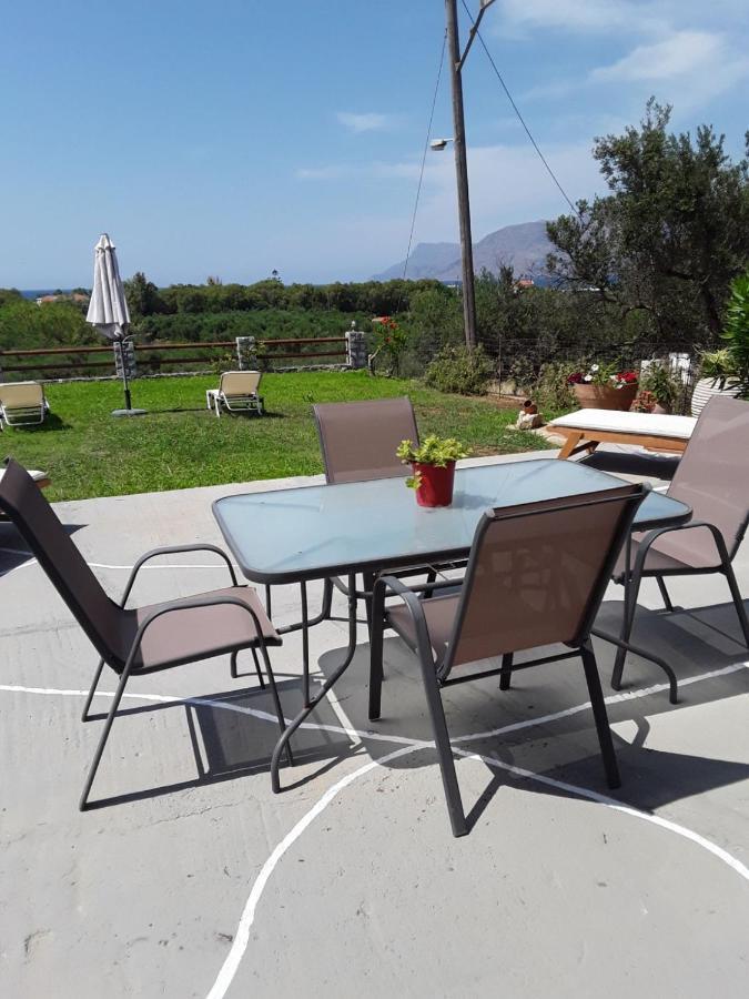Marianos Apartments Kissamos Bagian luar foto