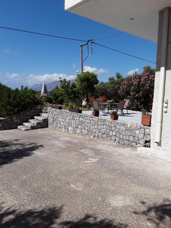 Marianos Apartments Kissamos Bagian luar foto